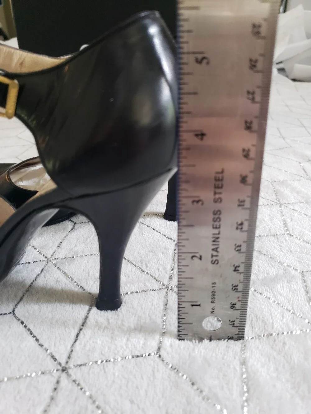 CHANEL | Womens Leather D'Orsay Pumps